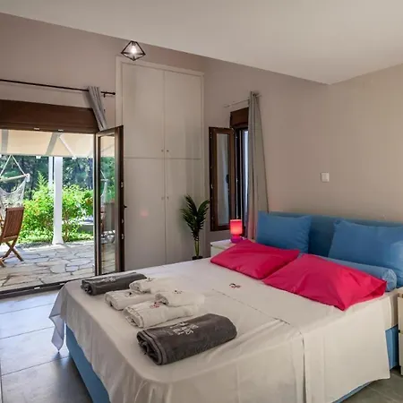 וילה Neonchic Jacuzzi And Pool
